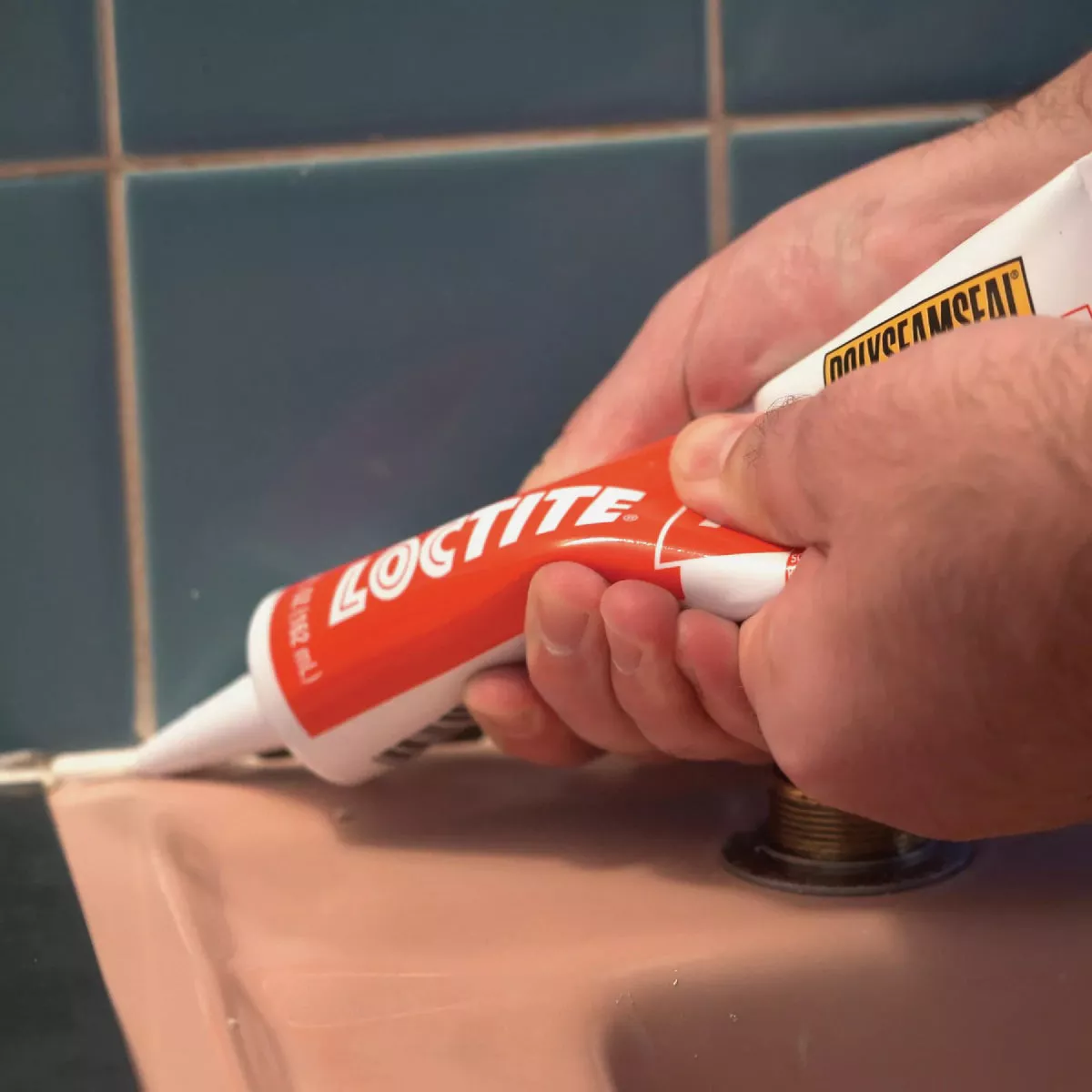 Loctite Polyseamseal 5.5 Oz. White Kitchen & Bath Caulk - photo 3