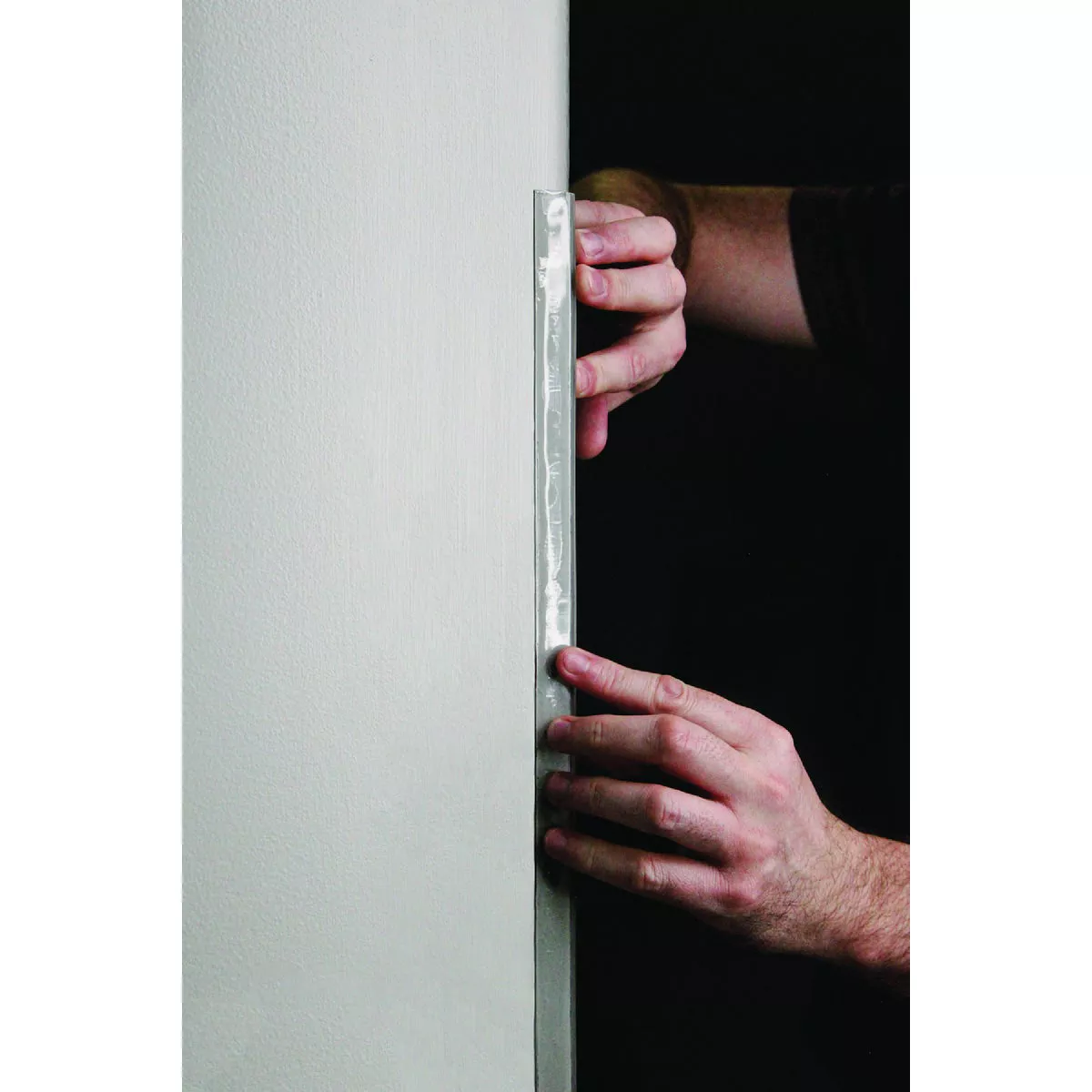 Trimaco Stay Put 1.5 In. x 8 Ft. Flexible Corner Guard - photo 3
