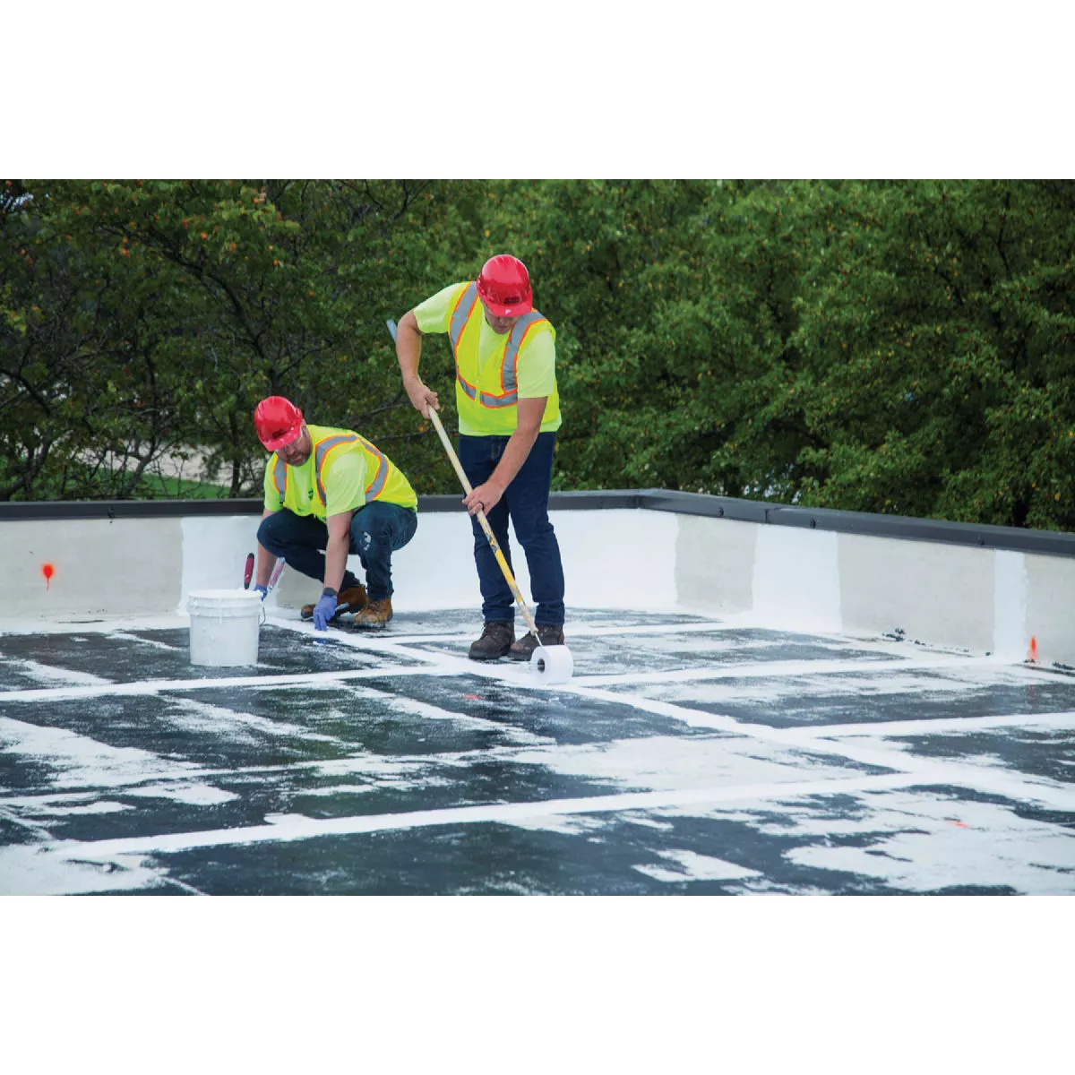 Rust-Oleum 1 Gal. White Elastomeric Roof Patch - photo 5