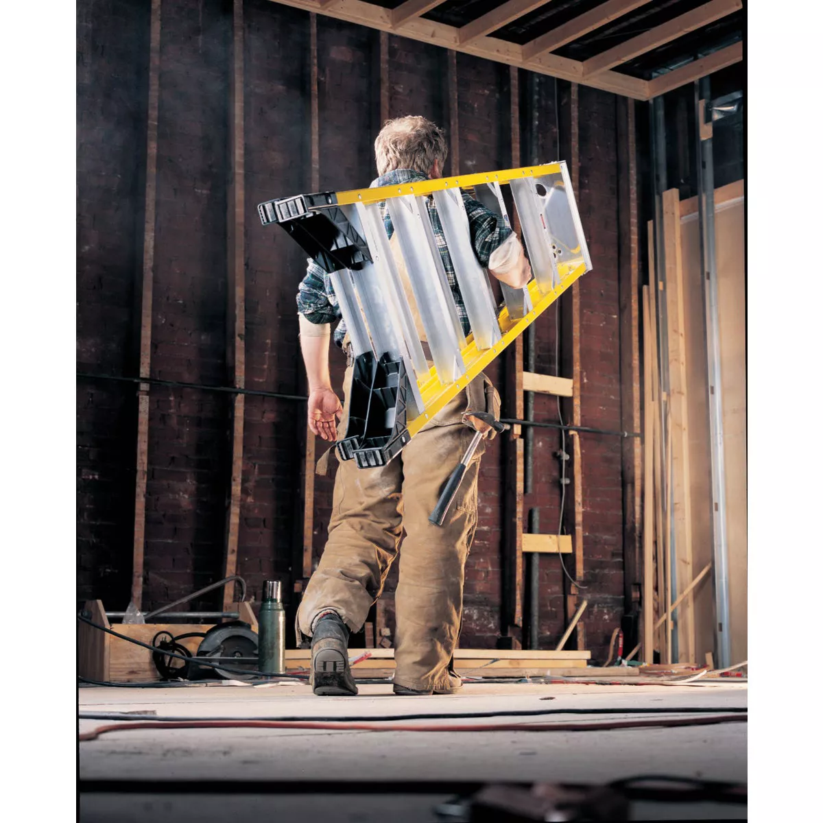 Werner 6 Ft. Fiberglass Step Ladder with 375 Lb. Load Capacity Type IAA Ladder Rating - photo 3