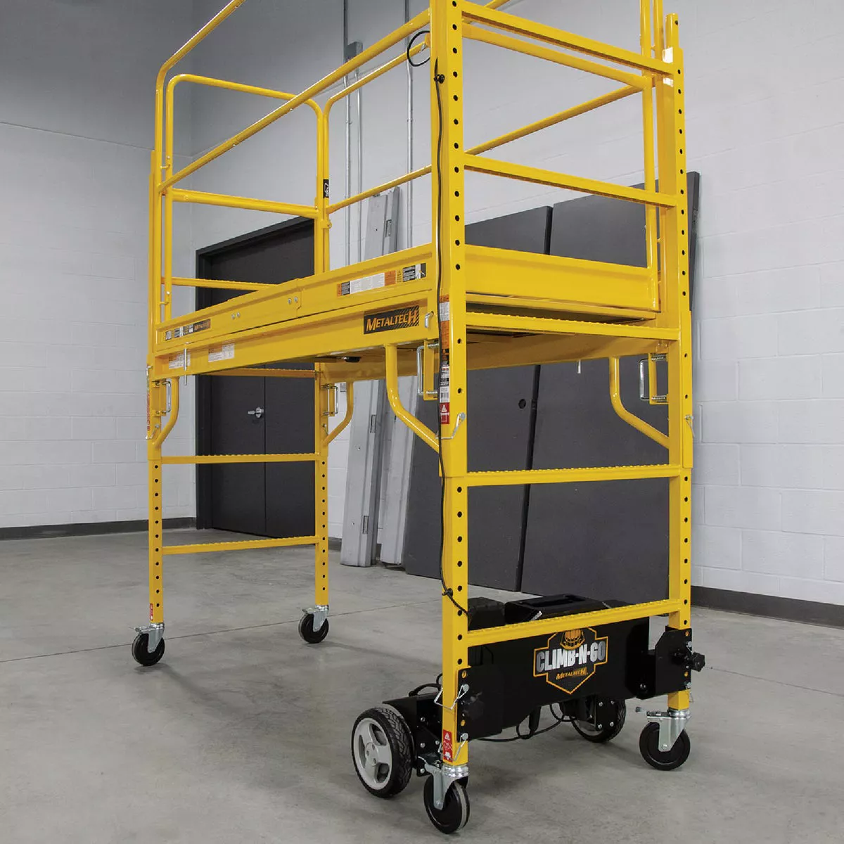 Metaltech Climb-N-Go Motorized System for Baker Type Scaffold - photo 4