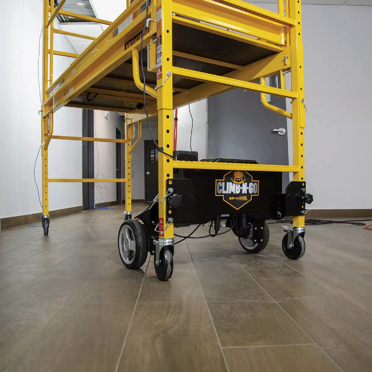 Metaltech Climb-N-Go Motorized System for Baker Type Scaffold - photo 5