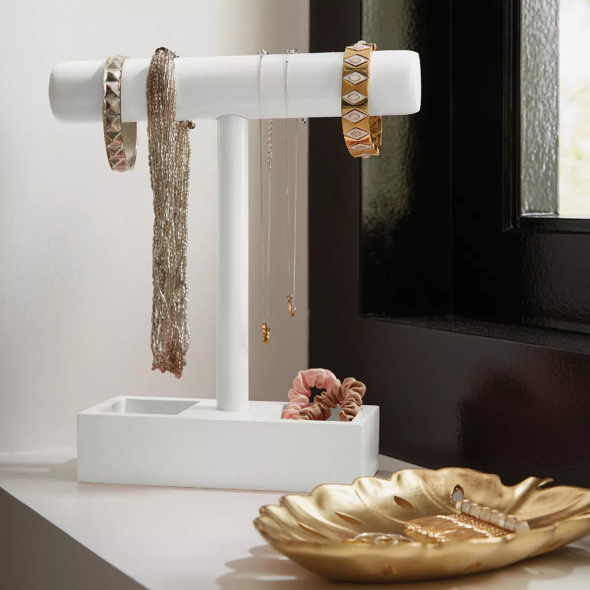 Krylon ColorMaxx 12 Oz. Semi-Gloss Spray Paint, White - photo 5