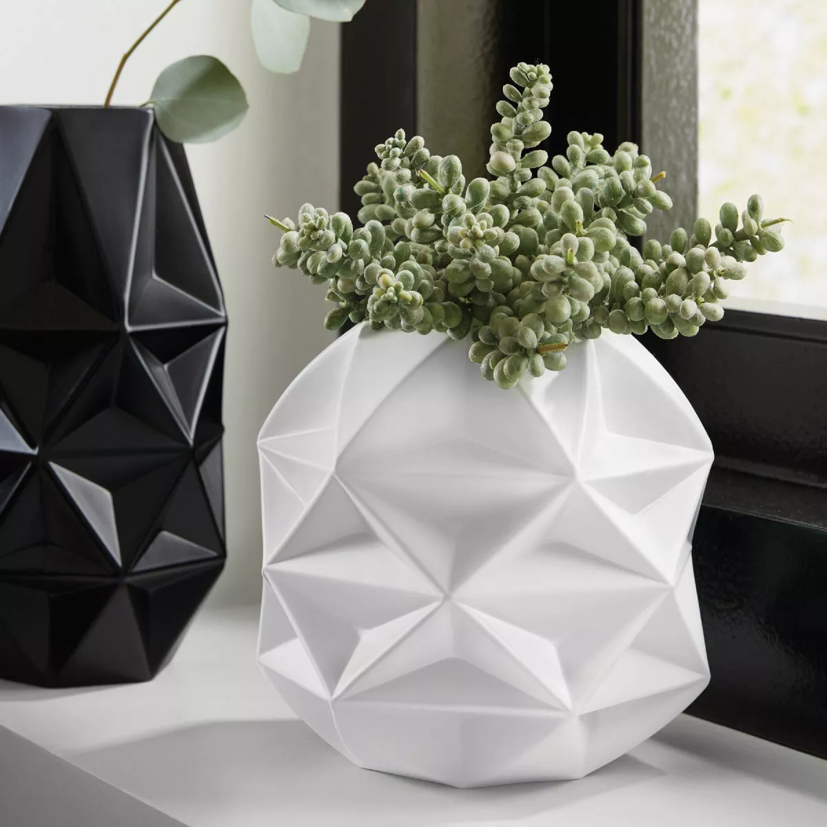 Krylon ColorMaxx 12 Oz. Semi-Gloss Spray Paint, White - photo 6