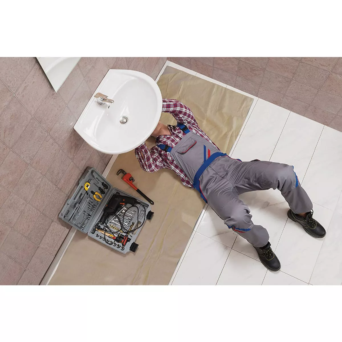CoverGrip 3.5 Ft. x 4 Ft. 8 Oz. Non-Slip Safety Drop Cloth - photo 4