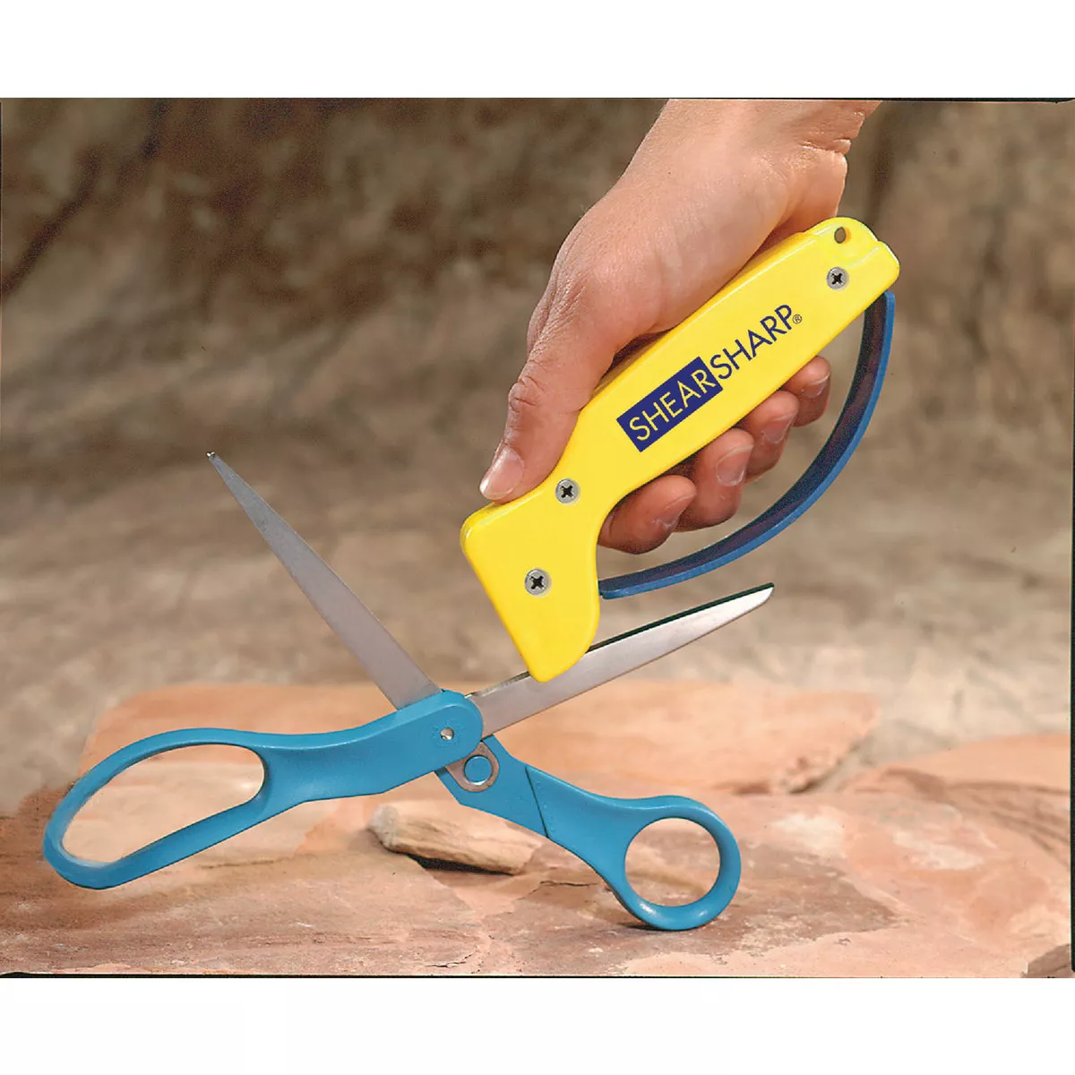 AccuSharp ShearSharp Diamond-Honed Tungsten Carbide Blade Scissor Sharpener - photo 4