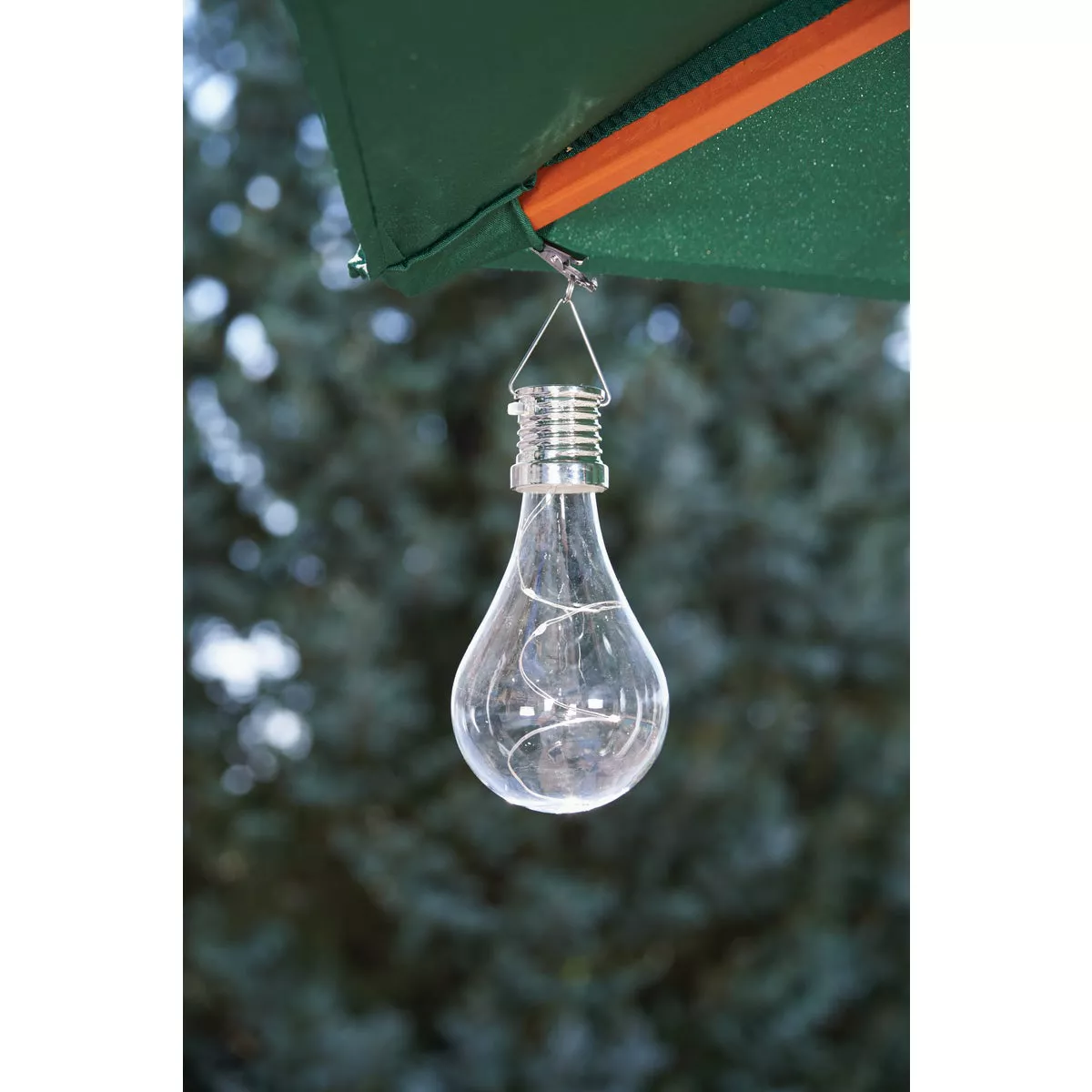 Gerson Everlasting Glow Clear Edison Bulb 5.5 In. H. x 2.75 In. Dia. Solar Light - photo 4