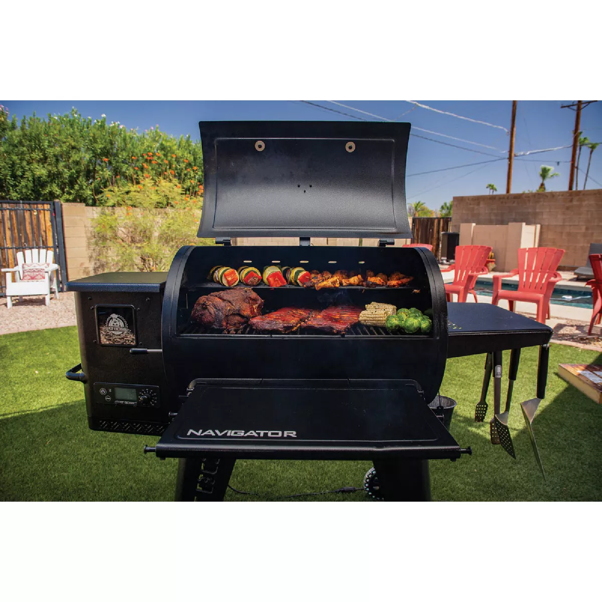Pit Boss Navigator 850 Black 40,000-BTU 879 Sq. In. WiFi + Bluetooth Wood Pellet Grill - photo 2