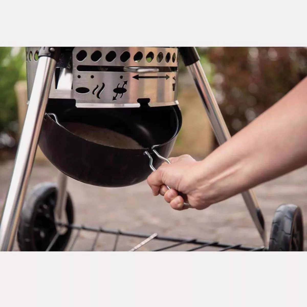 Weber Master-Touch 26 In. Charcoal Grill, Black - photo 6