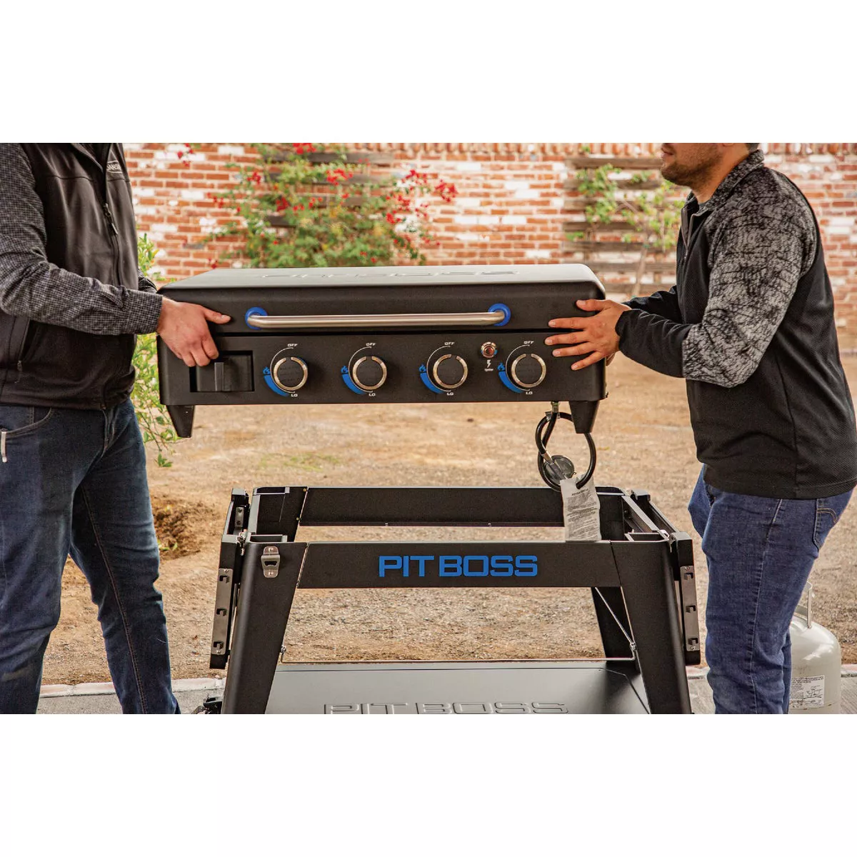 Pit Boss 4-Burner Black & Stainless Steel 46,000 BTU 647 Sq. In. Outdoor LP Gas Griddle - photo 3