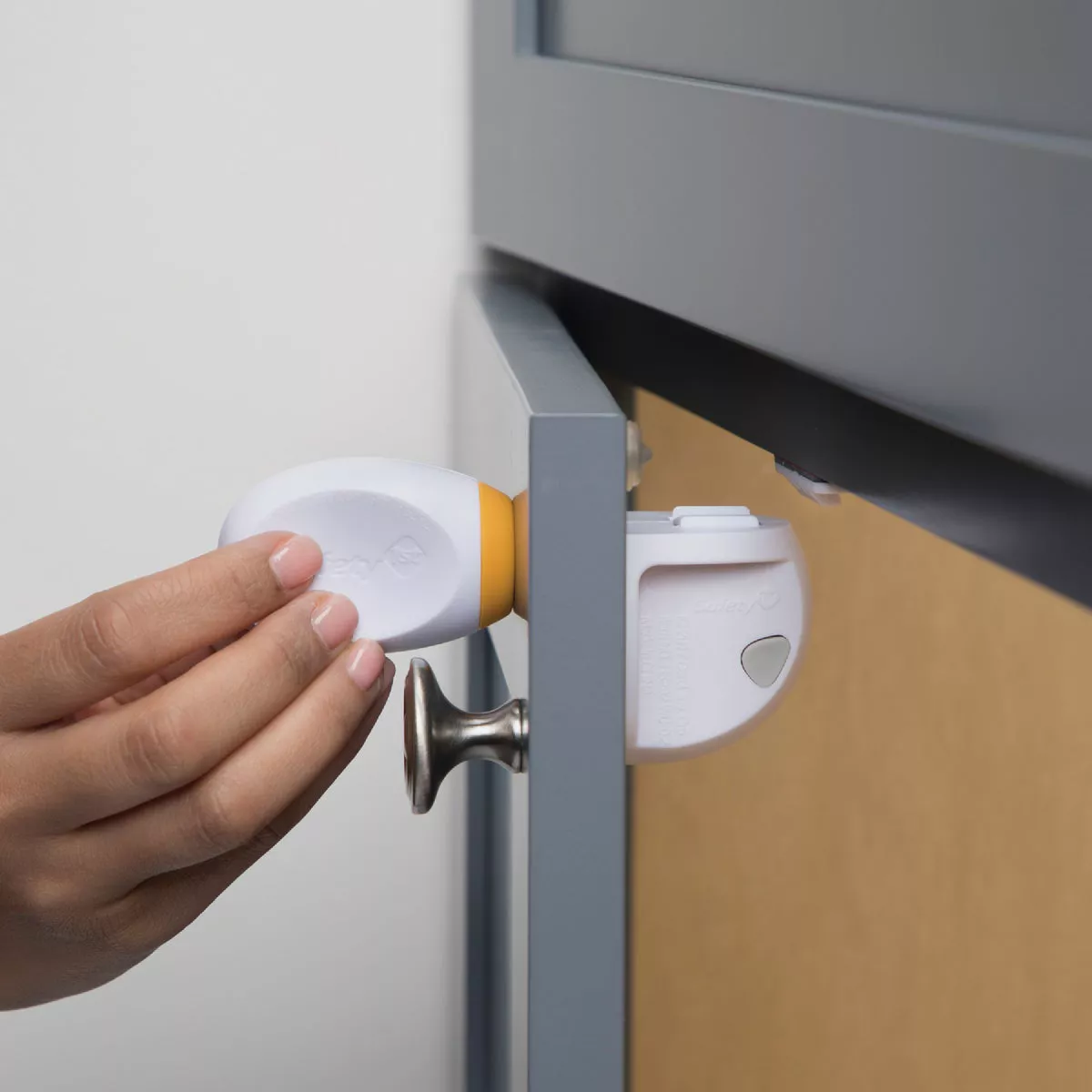 Safety 1st Adhesive Magnetic Lock System (2-Lock Set) - photo 3