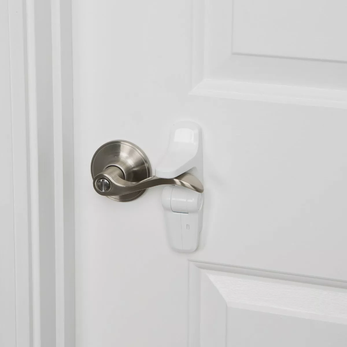 Safety 1st OutSmart Lever Handle White Door Lock - photo 3
