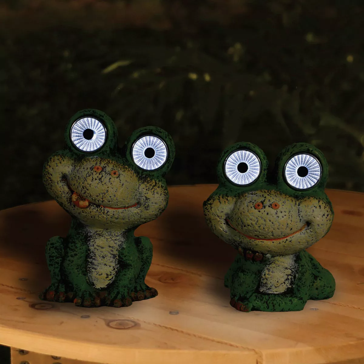 Alpine 7 In. Solar Green Frog Statue with LED Eyes - photo 7