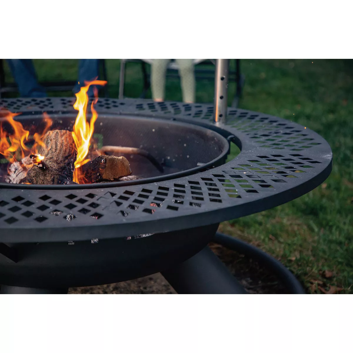 Pit Boss 2-In-1 24 In. Black Round Fire Pit & Grill - photo 6
