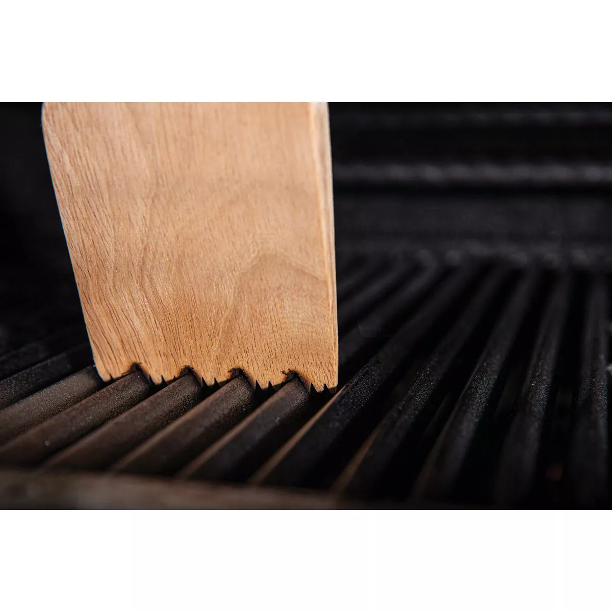 Broil King 17.75 In. Wood Grill Scraper - photo 4