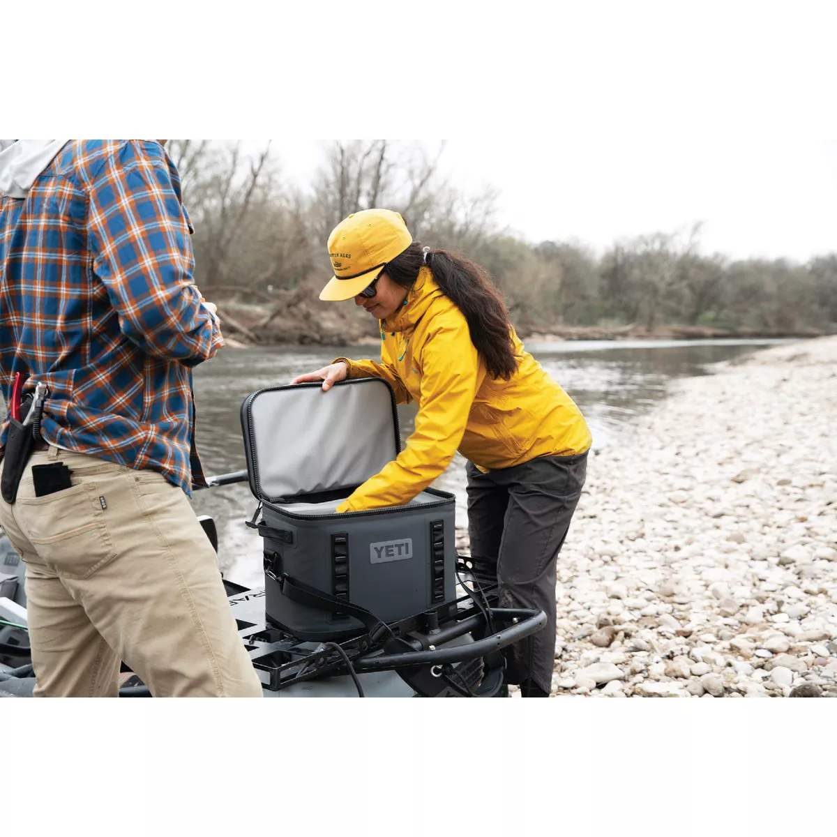 Yeti Hopper Flip 8, 8-Can Soft-Side Cooler, Charcoal - photo 3