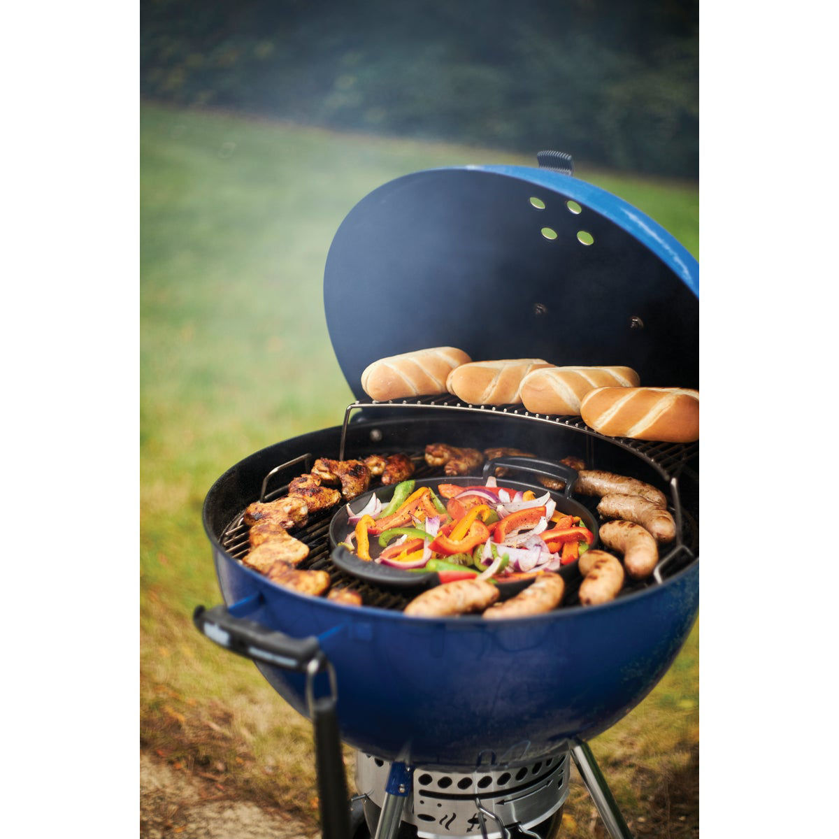 Ocean Blue Master Weber Weber Master-Touch Charcoal Grill 22