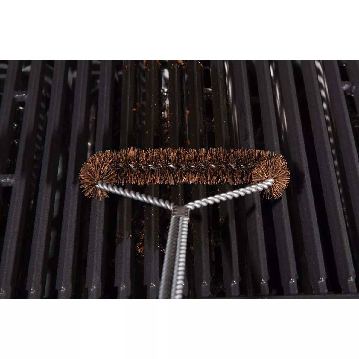 Broil King 18 In. Palmyra Bristles Metal Handle Grill Cleaning Brush - photo 2