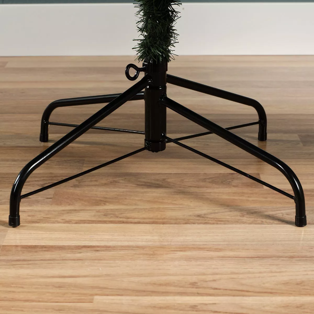 Everlands 4 Ft. Monarch Pine Christmas Tree - photo 3