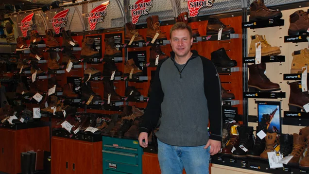 Red wing store boots dealer