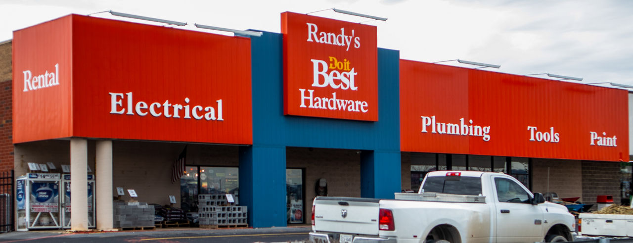 Exterior photo of the Timberville location of Randy's Hardware