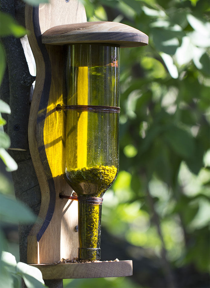 Wine bottle feeder